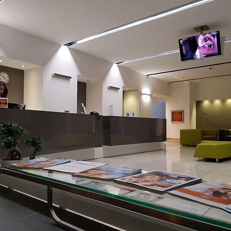 Hotel Artemide Aversa Extérieur photo