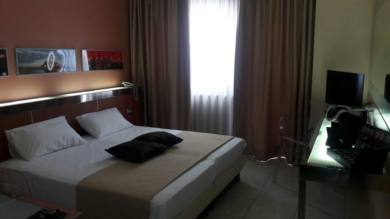 Hotel Artemide Aversa Extérieur photo
