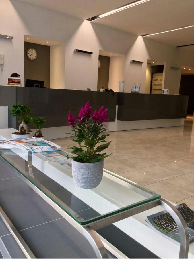 Hotel Artemide Aversa Extérieur photo