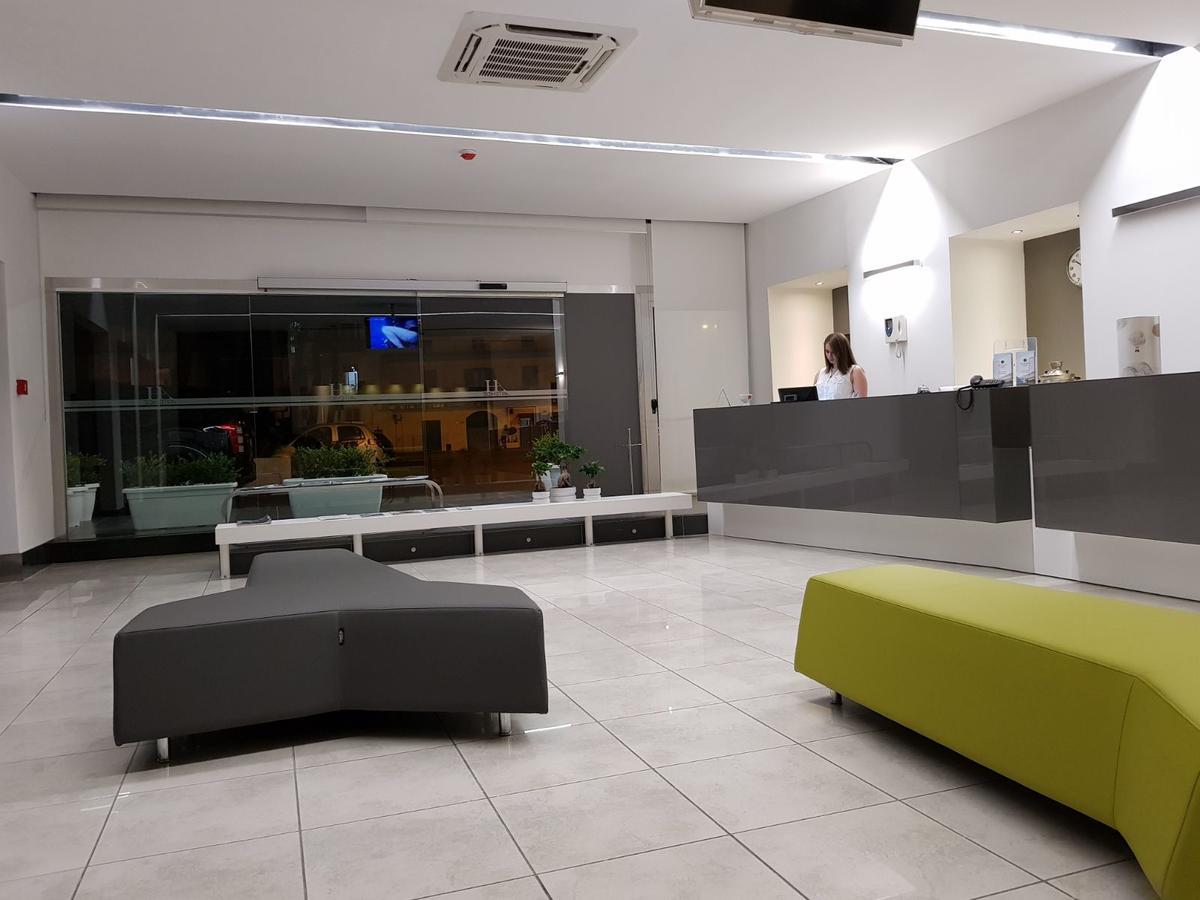 Hotel Artemide Aversa Extérieur photo